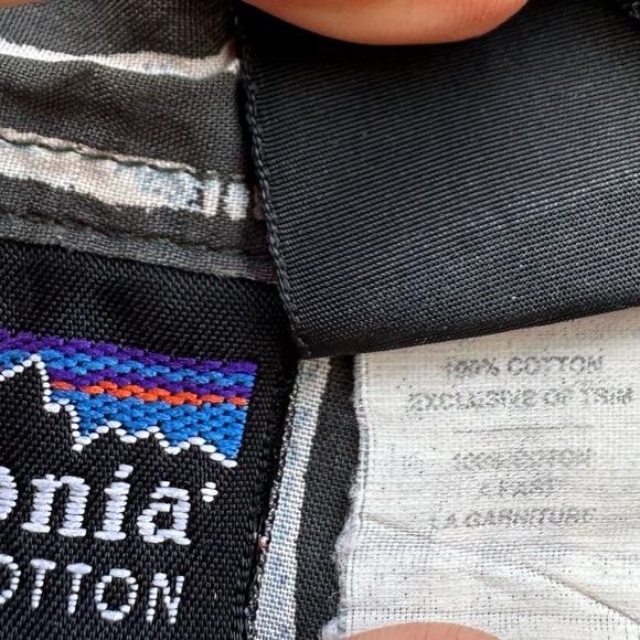 Vintage Patagonia Deep Green & White Wave Print Button Up Cotton Athletic Shirt - Picture 10 of 10